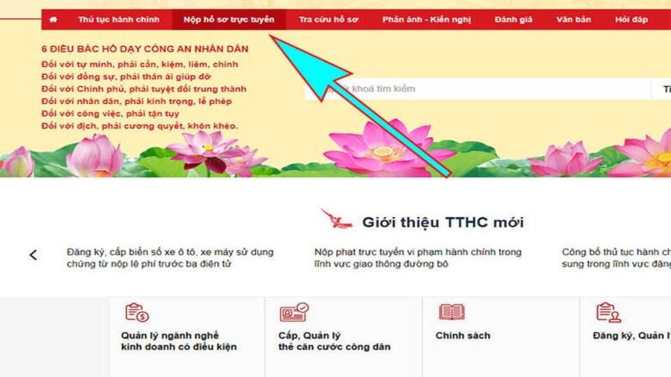 Chọn mục "Nộp hồ sơ trực tuyến"